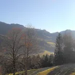 In Kufstein Near School 샬레 *